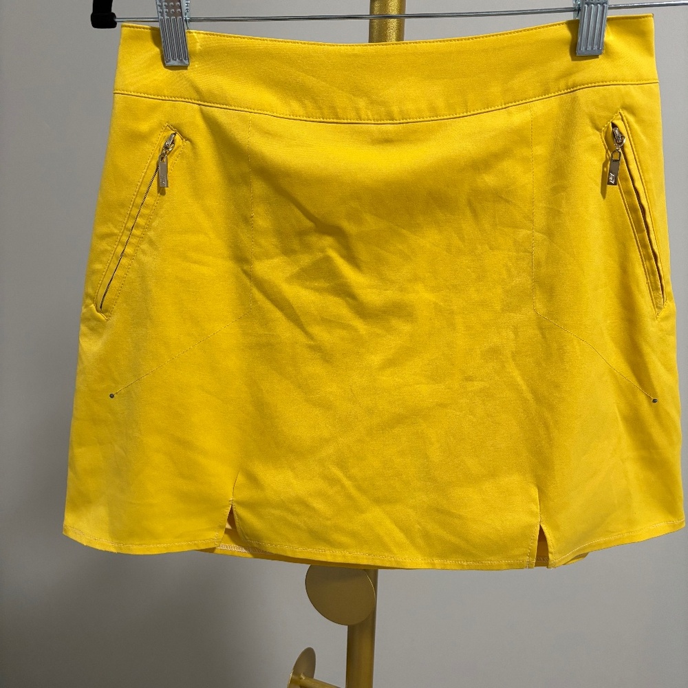Skirt to play golf